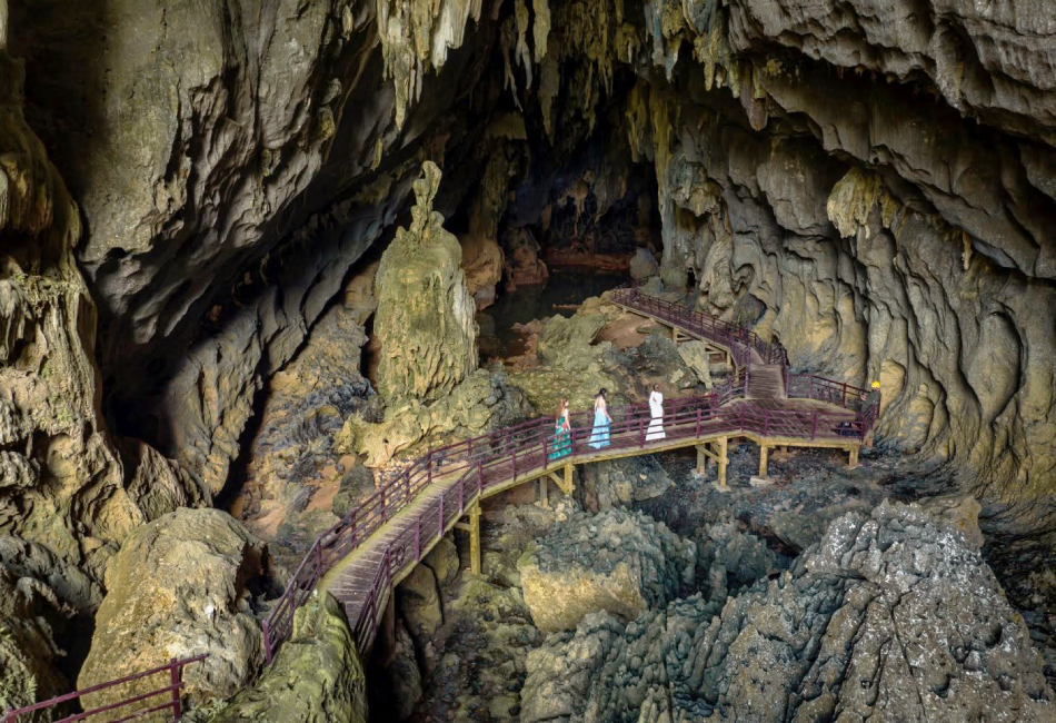 Best Time to Visit Dark Cave Phong Nha