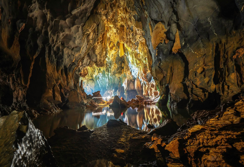 Dark Cave Phong Nha