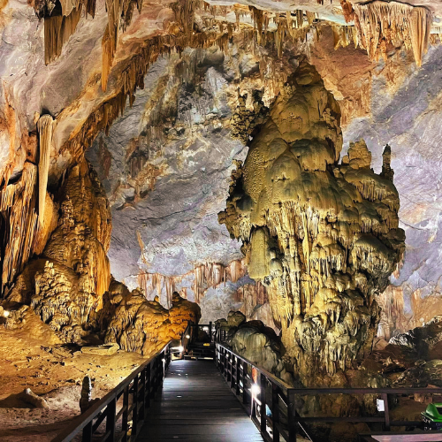 cave in phong nha