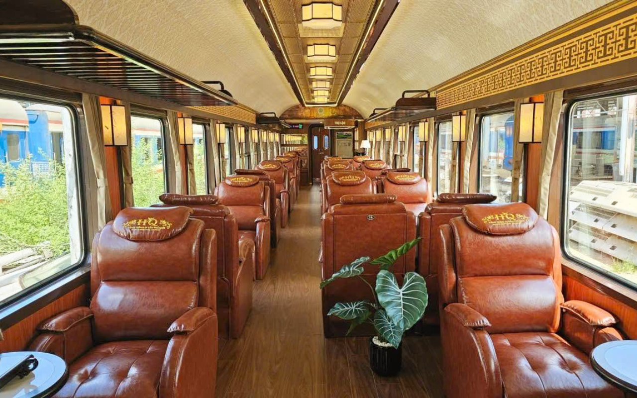 hue to phong nha by heritage train